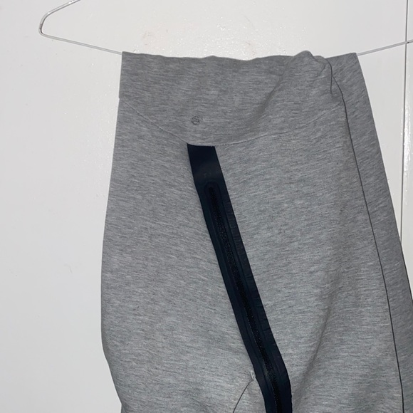 Old Season Nike Tech Fleece Set - Picture 3 of 4